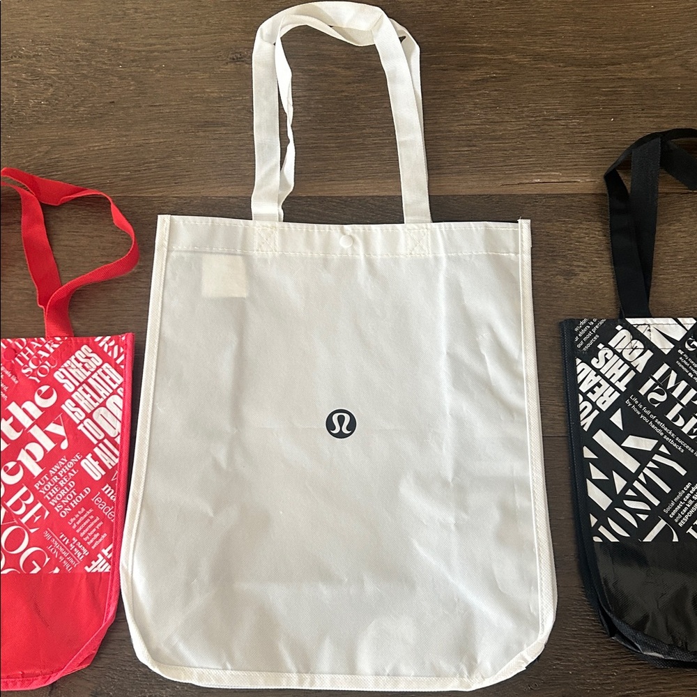 Lululemon Reusable Bag Set of 3 - Picture 4 of 7